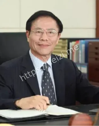 82岁浙江富豪花轩德